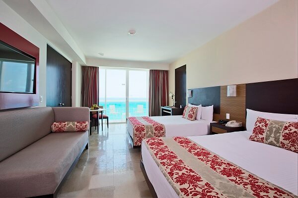 Krystal Club room