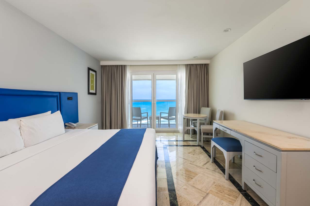 Deluxe King ocean view room