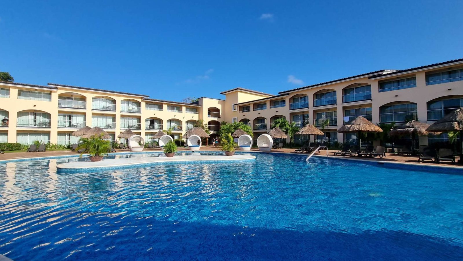 Family pool at Sandos Playacar